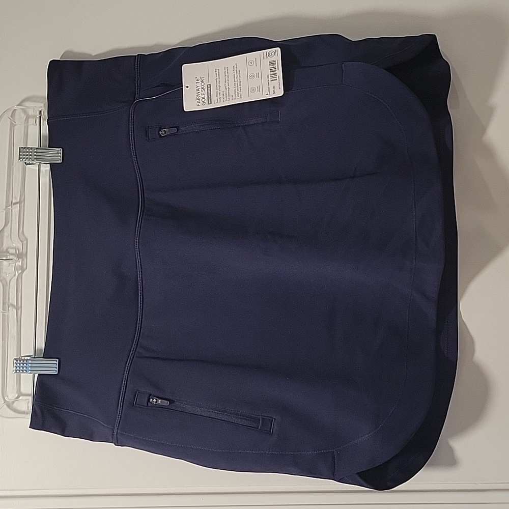 NWT Athleta Fairway Golf Skort- Navy. SIZE L